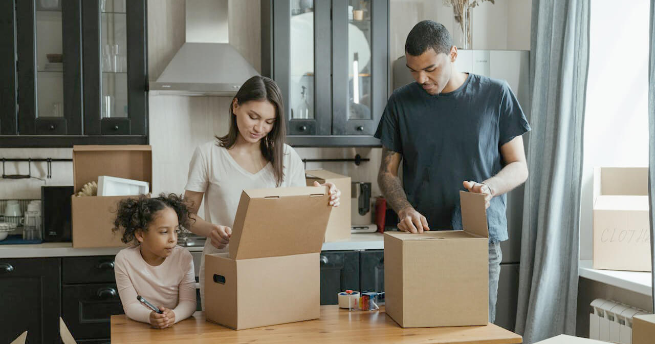 How to Pack Your Kitchen Efficiently for a Relocation Featured Image
