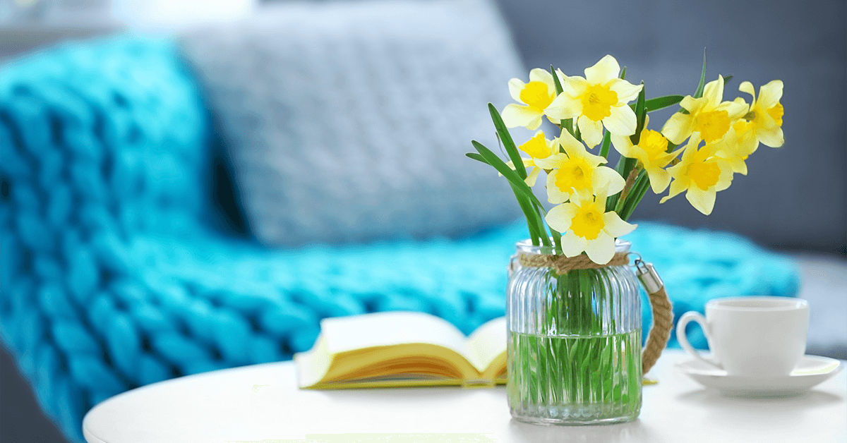 Easy Decorating Tips Every Homeowner Should Know Fresh Flowers Image