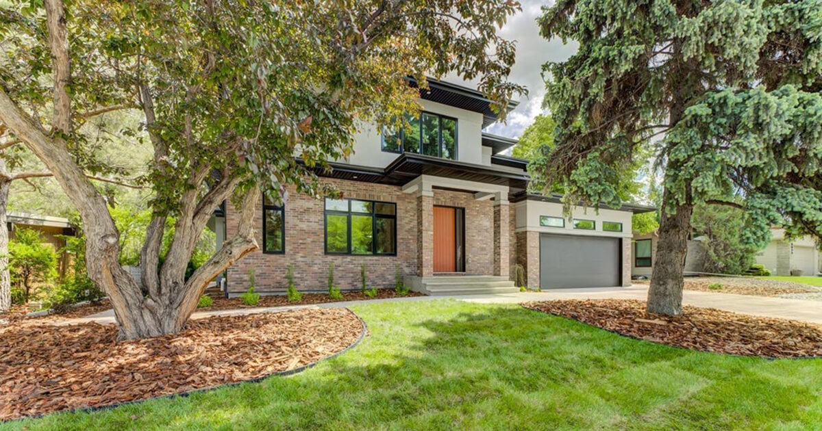 Luxury Living in Edmonton: Grandview Heights in Southwest Edmonton Featured Image