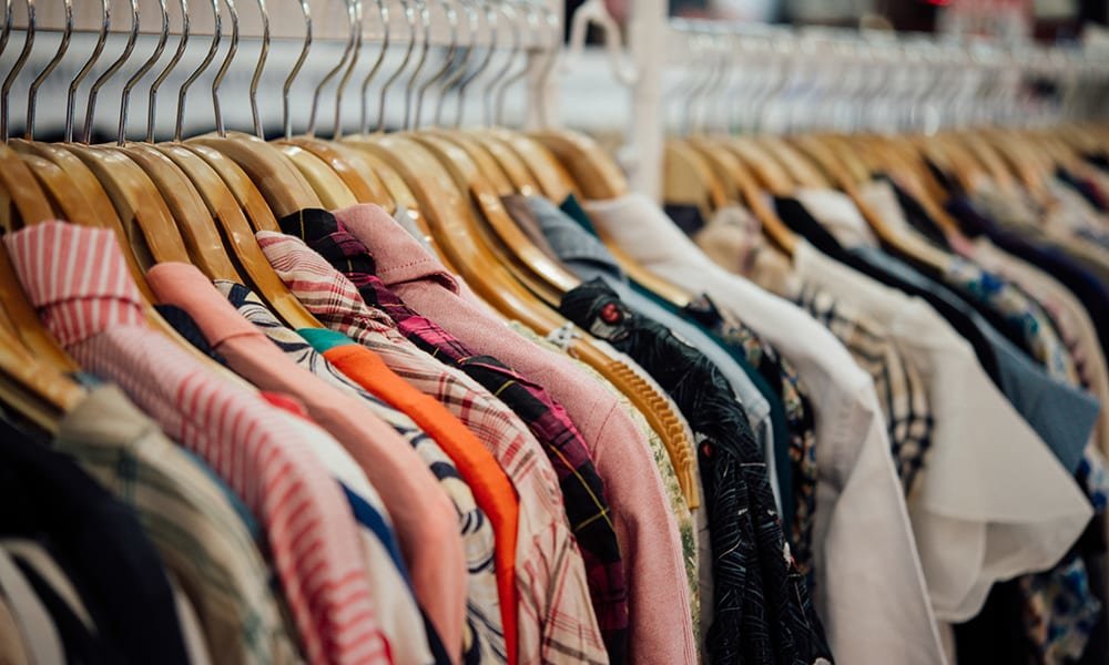 Transitioning from a Single-Family Home to a Townhouse Decluttering Image